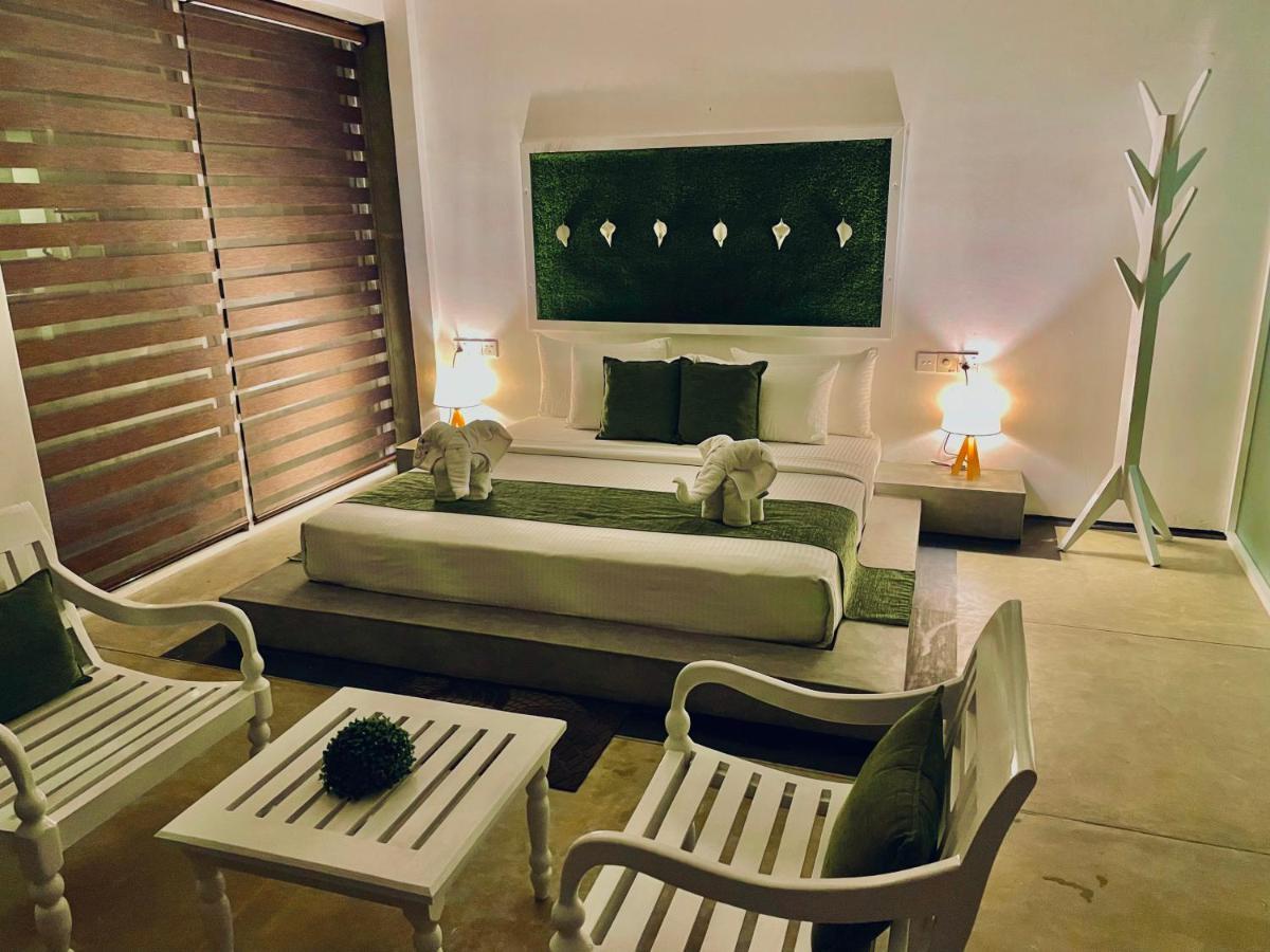 8 Plus Motels Νεγκόμπο Εξωτερικό φωτογραφία