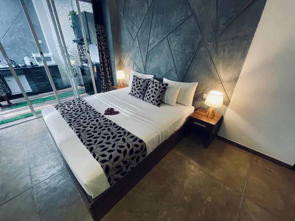 8 Plus Motels Νεγκόμπο Εξωτερικό φωτογραφία