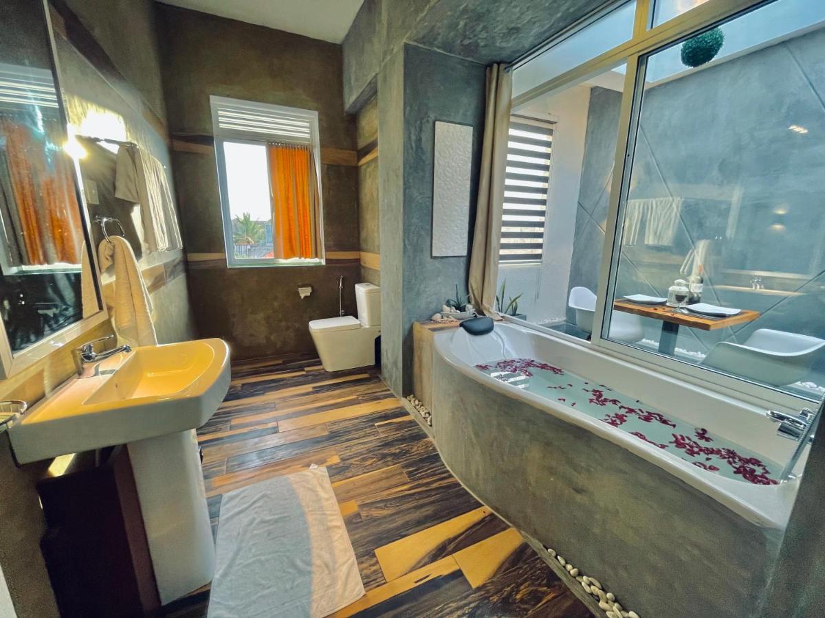 8 Plus Motels Νεγκόμπο Εξωτερικό φωτογραφία