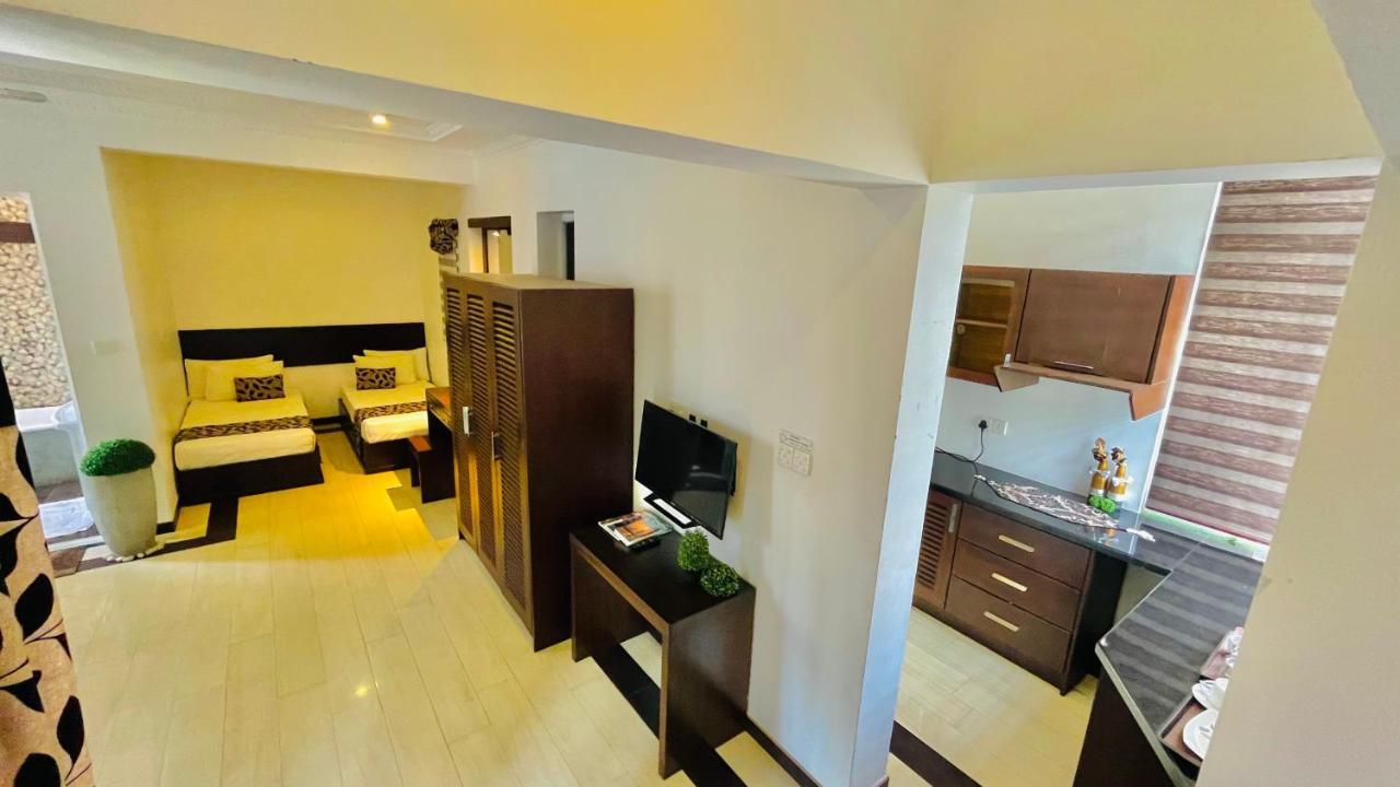 8 Plus Motels Νεγκόμπο Εξωτερικό φωτογραφία