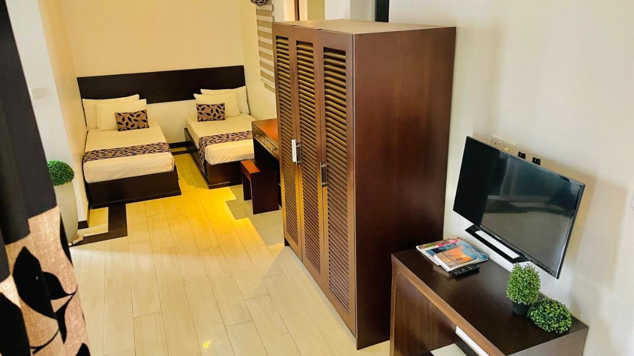 8 Plus Motels Νεγκόμπο Εξωτερικό φωτογραφία