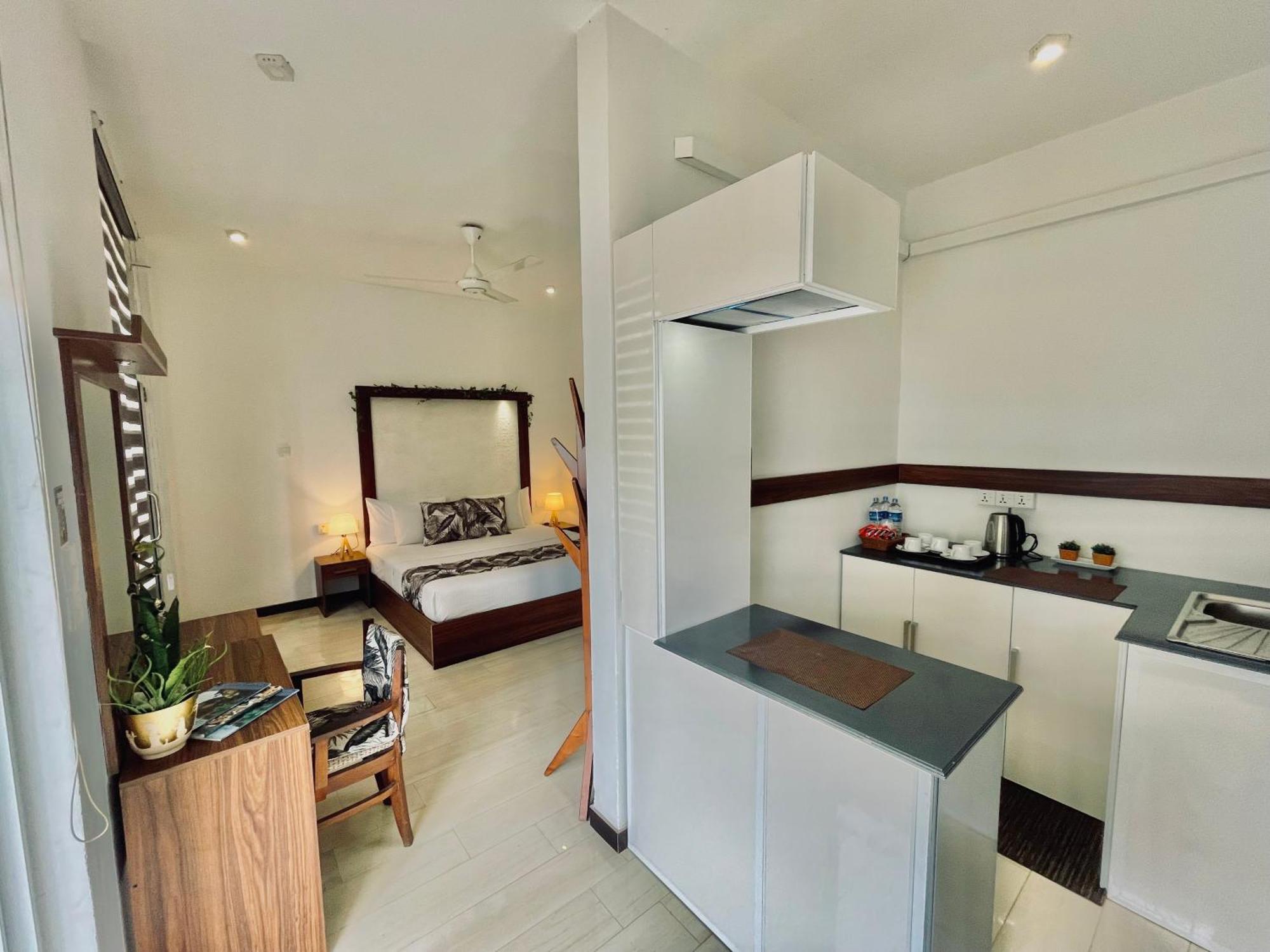 8 Plus Motels Νεγκόμπο Εξωτερικό φωτογραφία