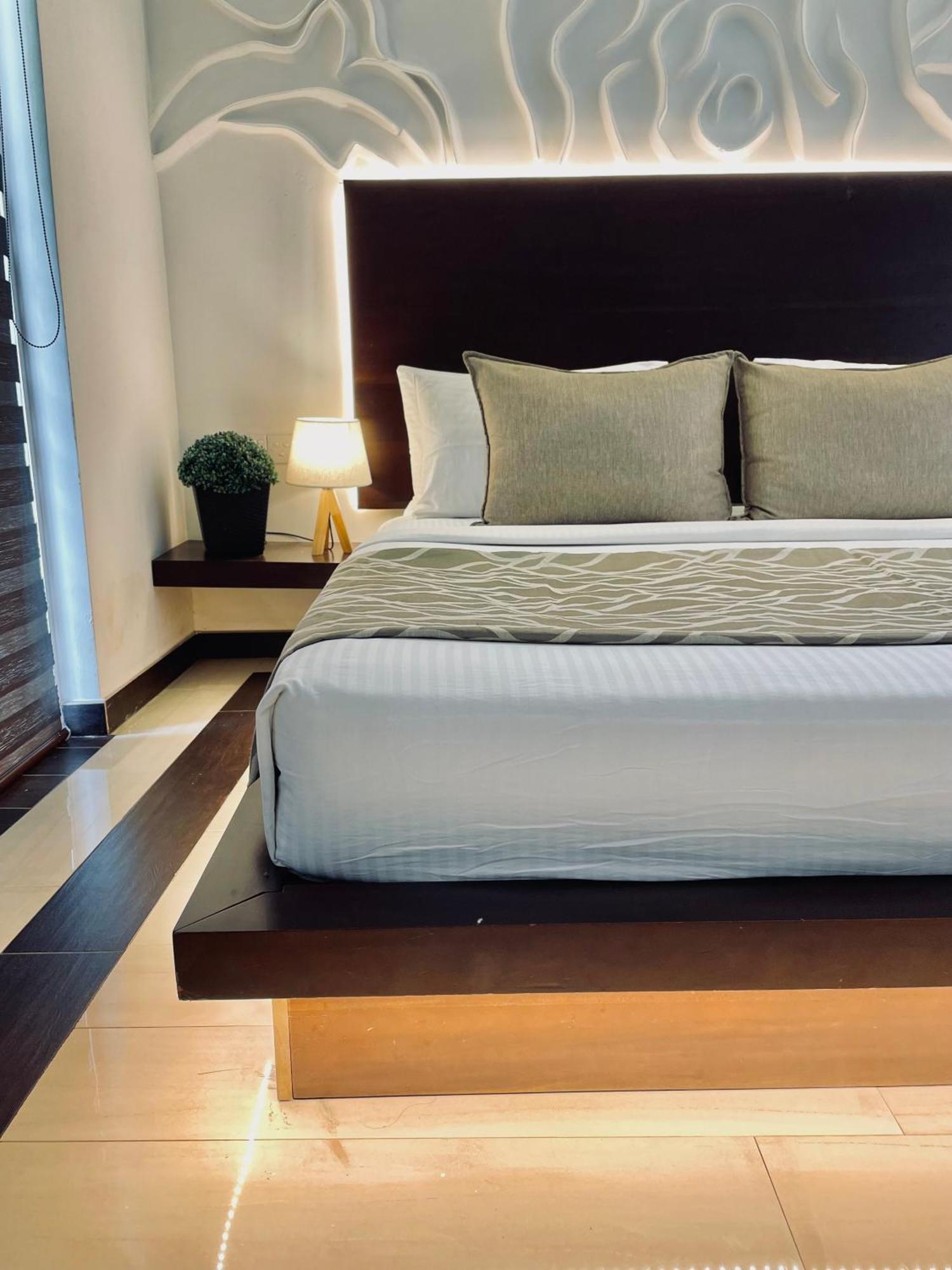 8 Plus Motels Νεγκόμπο Εξωτερικό φωτογραφία