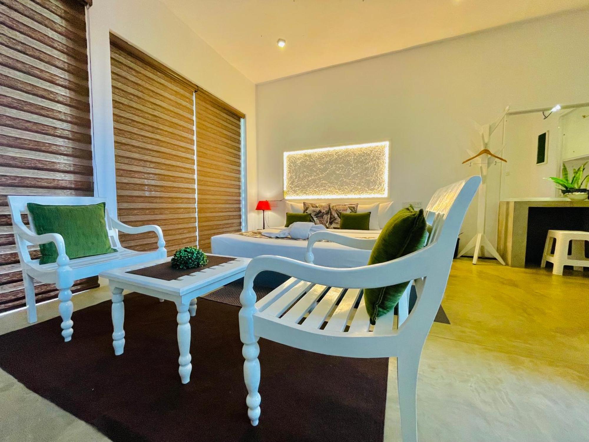 8 Plus Motels Νεγκόμπο Εξωτερικό φωτογραφία